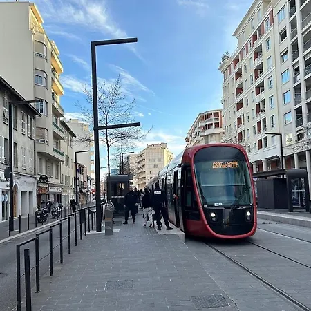 Joli Au Bord De Appartement