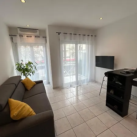 Apartment Joli Au Bord De Nice