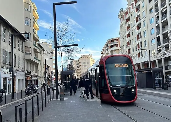 Joli Au Bord De Apartmán
