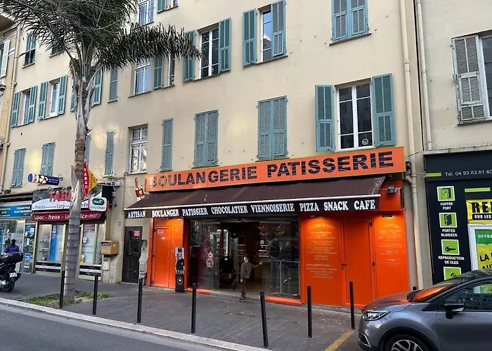 Joli Au Bord De Nice