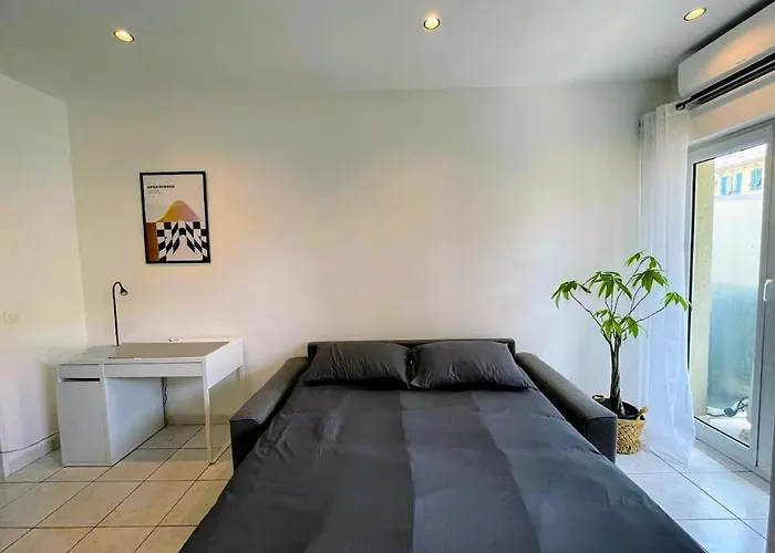 Joli Au Bord De Apartmán Nice